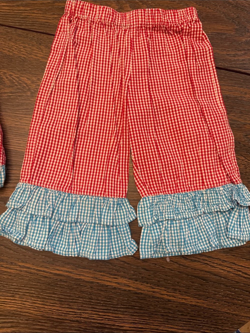 Smock Dot Kids Red Gingham Top with Blue Crab Appliqué - Picture 4 of 7